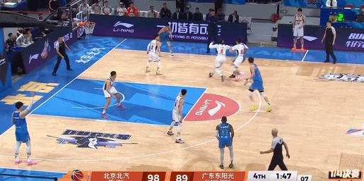 MK体育-杜锋：北京投出56%三分命中率 我们只有32%稍微好一点效果就不一样