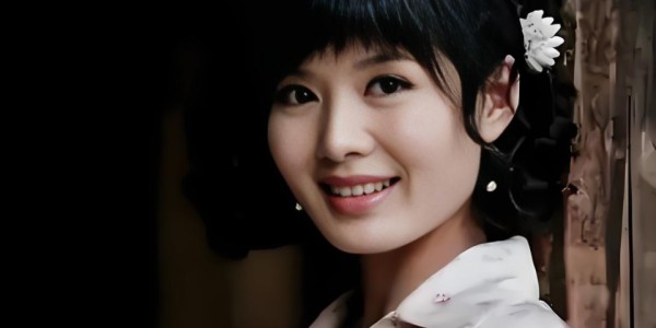 MK体育官方入口-49岁程愫近况曝光！与傅程鹏离婚已9年，如今与15岁儿子相依为命